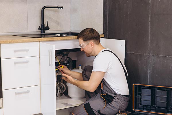 Plumber-Sink-Repair